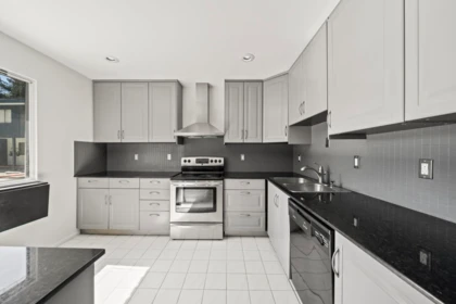 7326 Capistrano Drive, Burnaby, BC, Burnaby — Townhouse for sale