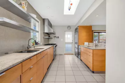 1549 W 33rd Avenue, Vancouver, BC, Vancouver — Single Family Residence for sale