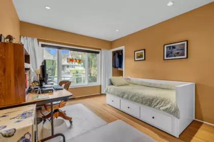Walk-In Closet Photo of 1549 W 33rd Avenue, Vancouver, BC