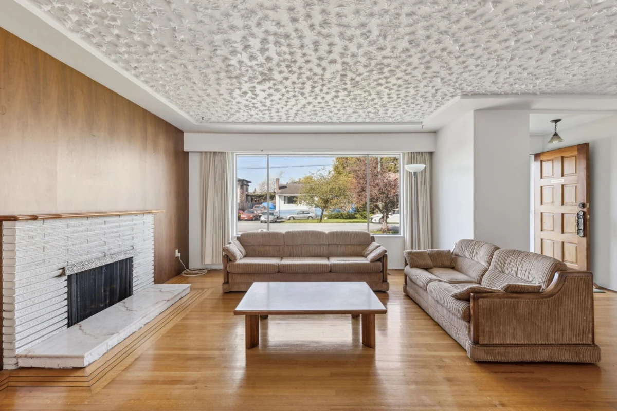 Living Room Photo of 3780 Barmond Avenue, Richmond, BC