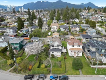 444 E 6th Street, North Vancouver, BC, North Vancouver — Single Family Residence for sale