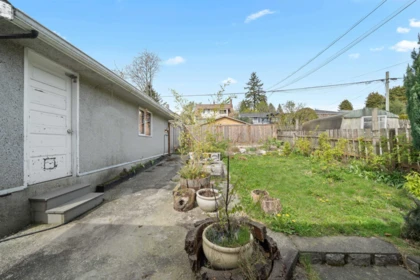 Swimming Pool Photo of 444 E 6th Street, North Vancouver, BC