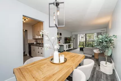 Breakfast Nook Photo of 211 236 W 2nd Street, North Vancouver, BC