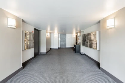 211 236 W 2nd Street, North Vancouver, BC, North Vancouver — Apartment/Condo for sale
