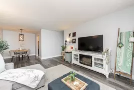 211 236 W 2nd Street, North Vancouver, BC