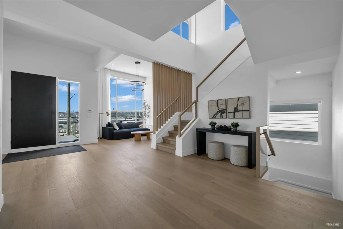 Family Room Photo of 11344 River Road, Surrey, BC