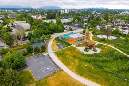 Front Yard Photo of 518 9213 Odlin Road, Richmond, BC