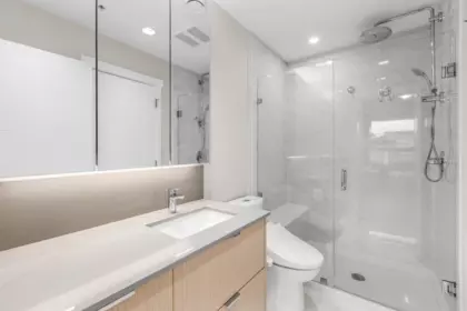 Primary Bathroom Photo of 518 9213 Odlin Road, Richmond, BC