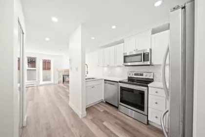 Kitchen Photo of 103 2212 Oxford Street, Vancouver, BC