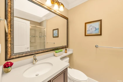 Entry Foyer Photo of 2375 W 20th Avenue, Vancouver, BC