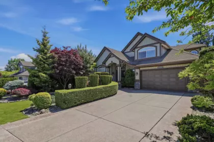 20220 125 Avenue, Maple Ridge, BC, Maple Ridge — Single Family Residence for sale