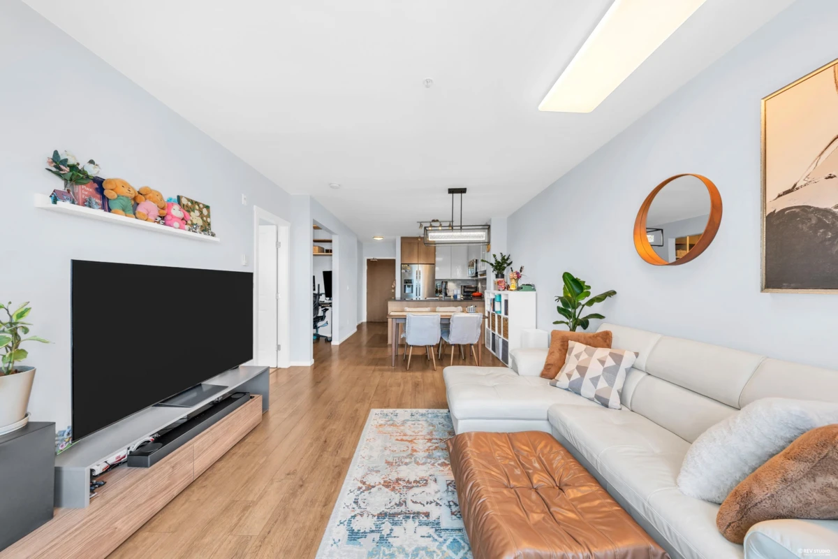 Dining Area Photo of 305 202 Lebleu Street, Coquitlam, BC