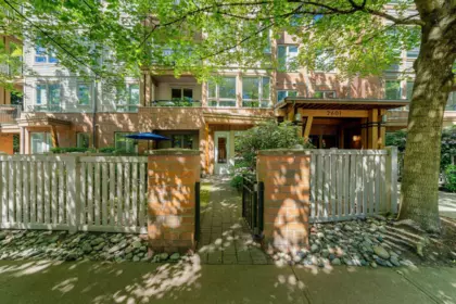 101 2601 Whiteley Court, North Vancouver, BC, North Vancouver — Apartment/Condo for sale