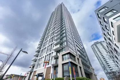 2704 6537 Telford Avenue, Burnaby, BC, Burnaby — Apartment/Condo for sale