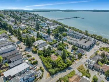 Community Amenities Photo (Clubhouse) of 14810 Prospect Avenue, White Rock, BC