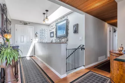 14810 Prospect Avenue, White Rock, BC, White Rock — Single Family Residence for sale