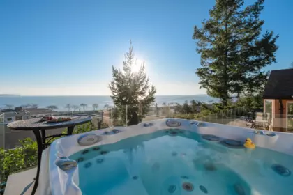 14810 Prospect Avenue, White Rock, BC, White Rock — Single Family Residence for sale
