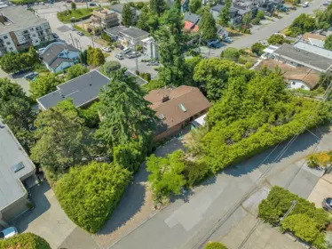 Hot Tub / Spa Photo of 14810 Prospect Avenue, White Rock, BC