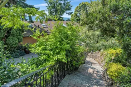 Outdoor Deck Photo of 14810 Prospect Avenue, White Rock, BC