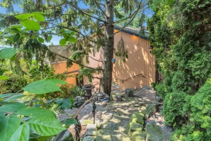 Outdoor Patio Photo of 14810 Prospect Avenue, White Rock, BC
