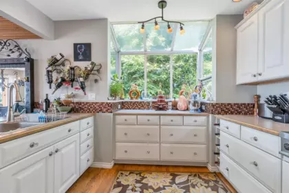 Pantry Photo of 14810 Prospect Avenue, White Rock, BC