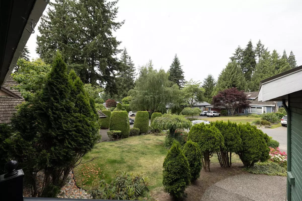 Family Room Photo of 11612 Summit Crescent, Delta, BC