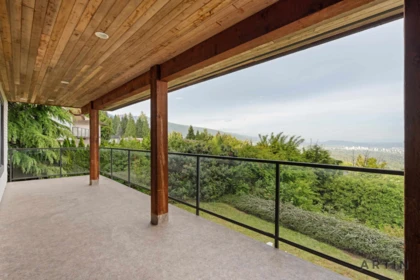Garden / Landscaping Photo of 1521 Chartwell Drive, West Vancouver, BC