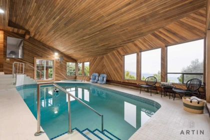 Hot Tub / Spa Photo of 1521 Chartwell Drive, West Vancouver, BC