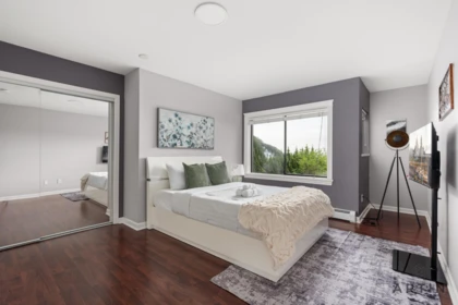 Mudroom Photo of 1521 Chartwell Drive, West Vancouver, BC
