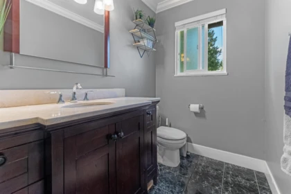 Kitchen Island Photo of 14917 92 Avenue, Surrey, BC