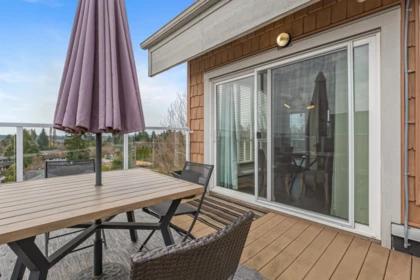 Entry Foyer Photo of 501 6440 194 Street, Surrey, BC