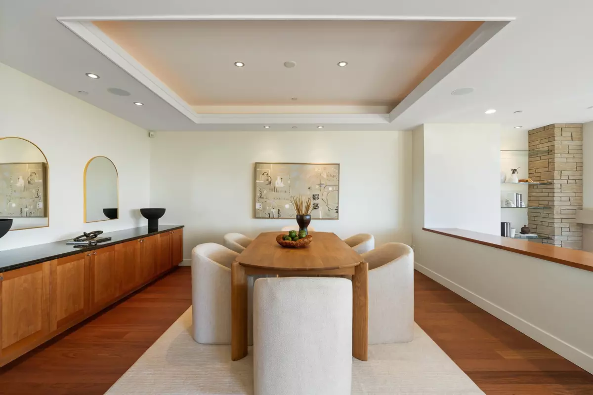 Dining Area Photo of 4936 Meadfeild Road, West Vancouver, BC