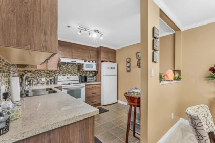 Kitchen Island Photo of 314 12160 80 Avenue, Surrey, BC