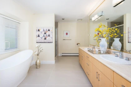 Powder Room Photo of 5088 Granville Street, Vancouver, BC