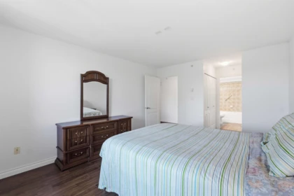 Hallway Photo of 411 12148 224 Street, Maple Ridge, BC