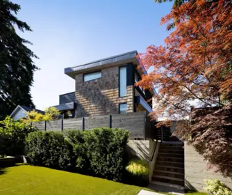 Hot Tub / Spa Photo of 452 E 4th Street, North Vancouver, BC