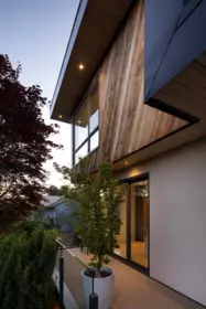 Outdoor Deck Photo of 452 E 4th Street, North Vancouver, BC