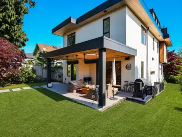 Outdoor Patio Photo of 452 E 4th Street, North Vancouver, BC