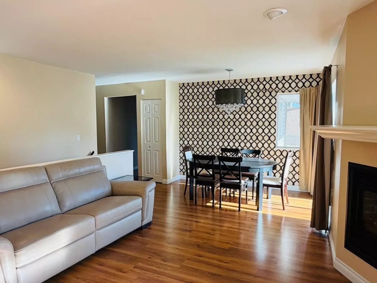 Dining Area Photo of 852 Tralee Place, Gibsons, BC