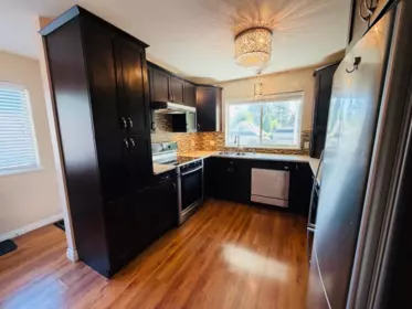 Kitchen Island Photo of 852 Tralee Place, Gibsons, BC