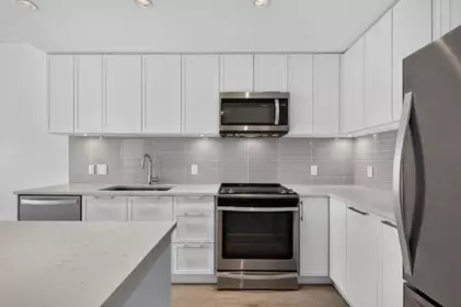 404 2382 Atkins Avenue, Coquitlam, BC, Coquitlam — Apartment/Condo for sale