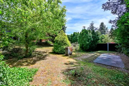 Hallway Photo of 10207 127 Street, Surrey, BC