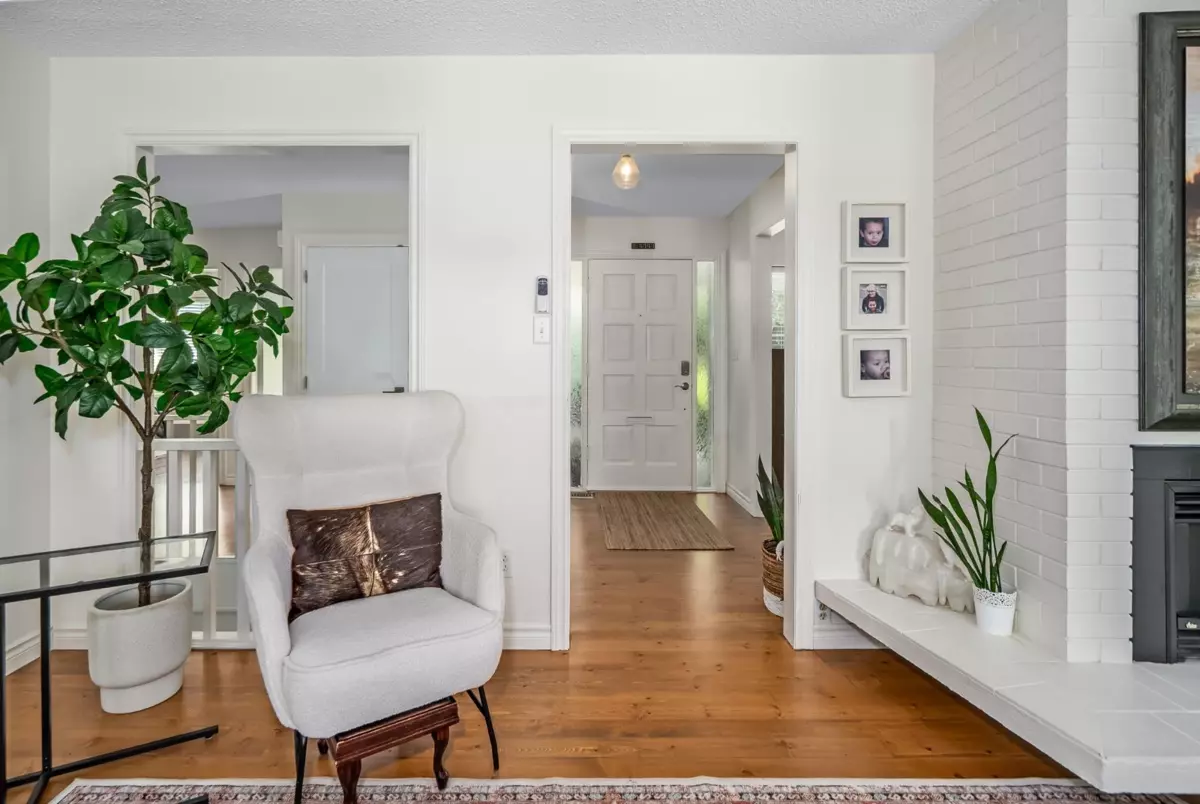 Family Room Photo of 34899 High Drive, Abbotsford, BC
