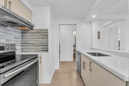 Basement Recreation Room Photo of 1706 1238 Melville Street, Vancouver, BC