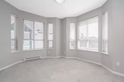 Entry Foyer Photo of 1 20723 Fraser Highway, Langley, BC