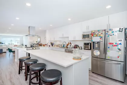 Kitchen Island Photo of 10551 Anahim Drive, Richmond, BC