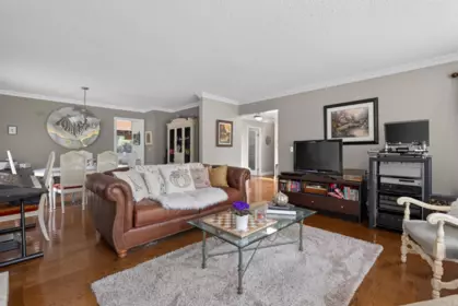 Kitchen Island Photo of 14151 16a Avenue, Surrey, BC