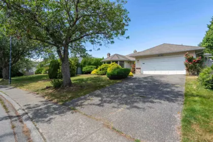 14151 16a Avenue, Surrey, BC, Surrey — Single Family Residence for sale