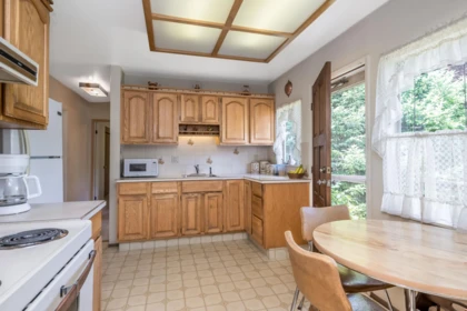 Kitchen Island Photo of 12955 88 Avenue, Surrey, BC