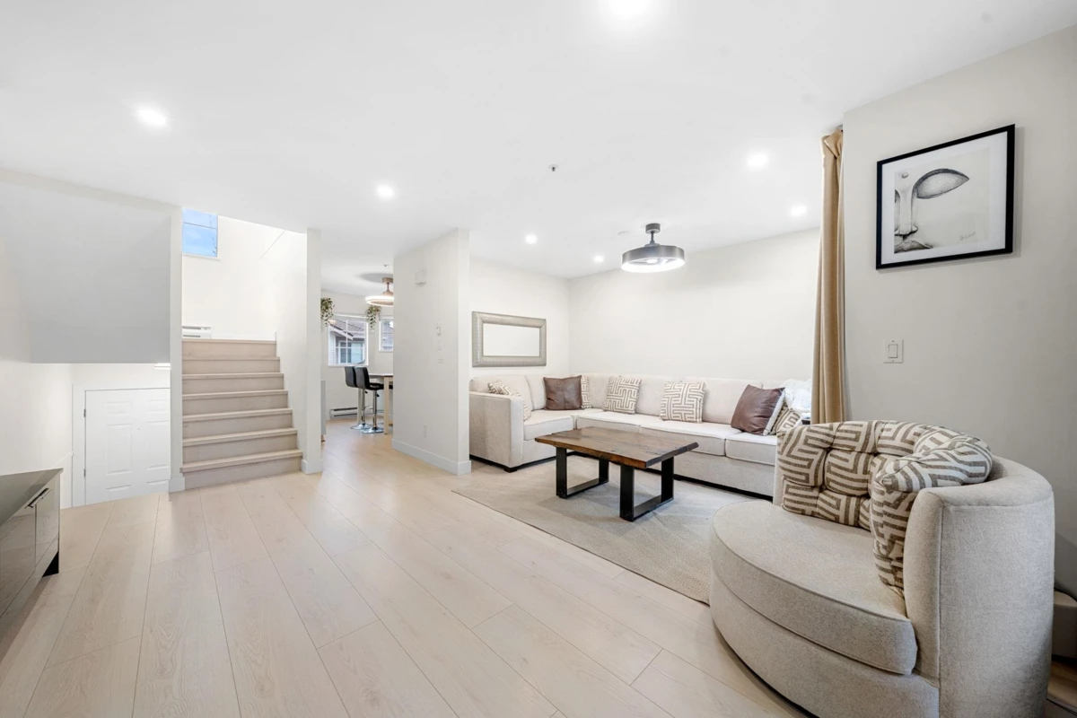 Dining Area Photo of 19 12188 Harris Road, Pitt Meadows, BC
